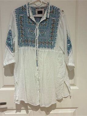 Johnny Was Biya Boho Embroidered White Shirt with Blue Pattern